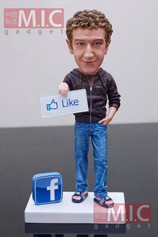 18. März 2011_Mark Zuckerberg als Puppe