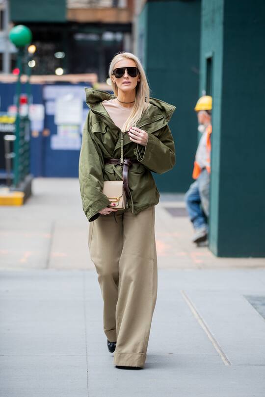 NEW YORK, NEW YORK - FEBRUARY 12: Kate Davidson Hudson is seen wearing green coat, khaki pants outside Michael Kors during New York Fashion Week Fall / Winter 2020 on February 12, 2020 in New York City. (Photo by Christian Vierig/Getty Images)