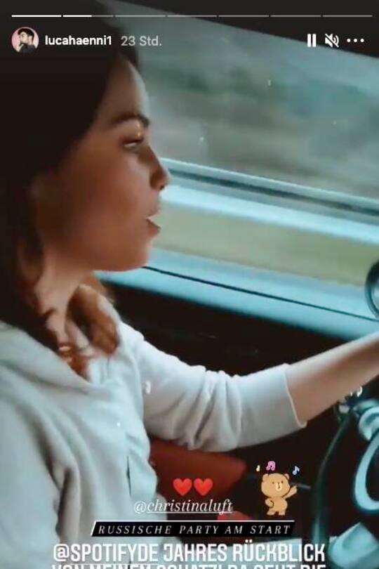 Christina Luft am singen