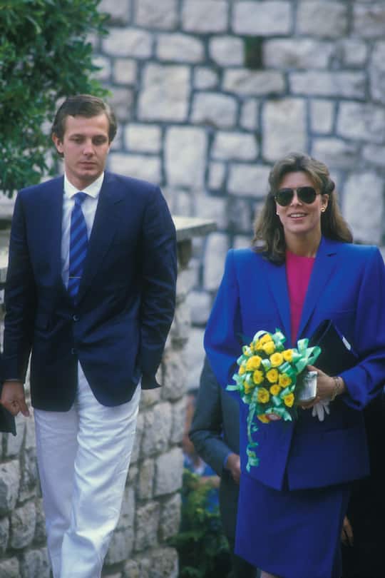 MONACO - 21 AVRIL: La princesse Caroline de Monaco et son epoux Stefano Casiraghi au Tournoi de Tennis de Monaco le 21 avril 1984 a Monaco. (Photo by Pool SIMON/SOLA/Gamma-Rapho via Getty Images)