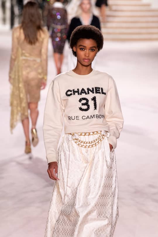 PARIS, FRANCE - DECEMBER 04: A model walks the runway during the Chanel Metiers d'Art 2019-2020 show at Le Grand Palais on December 04, 2019 in Paris, France. (Photo by Kristy Sparow/WireImage)