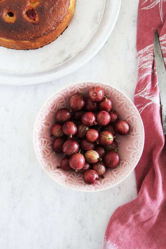 fork and flower X SI Style Rezept: Ricotta Kuchen mit Stachelbeeren