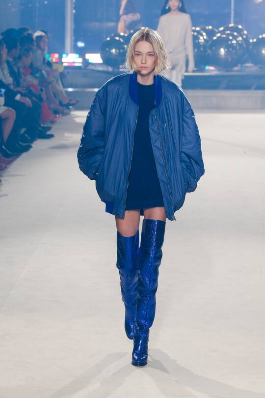 PARIS, FRANCE - MARCH 03: A model walks the runway during the Isabel Marant Womenswear Fall/Winter 2022-2023 fashion show as part of Paris Fashion Week on March 03, 2022 in Paris, France. (Photo by Victor VIRGILE/Gamma-Rapho via Getty Images)