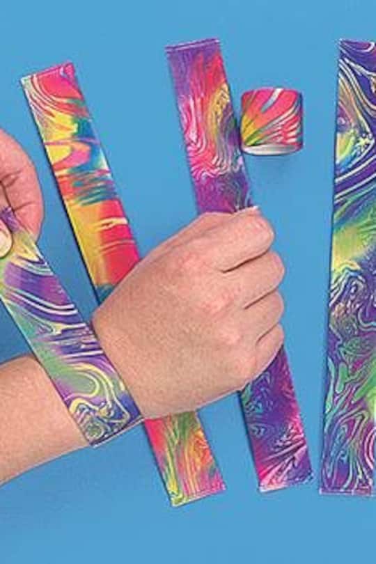 Spielzeug 80er 90er Kindheitserinnerungen Furby, Barbie, Slimey