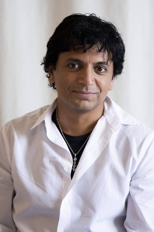 October 18, 2019, Hollywood, CA, USA: M. Night Shyamalan Director of the TV series Servant Hollywood USA PUBLICATIONxINxGERxSUIxAUTxONLY - ZUMAg203 20191018zapg203001 Copyright: xArmandoxGallox