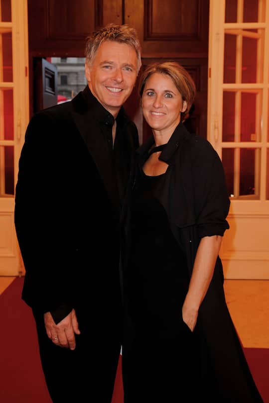 Joerg Pilawa mit Frau Irina auf dem Roten Teppich der ROMY Gala 2017 in der Wiener Hofburg in Wien am 22.04.2017 *** Joerg Pilawa with wife Irina on the red carpet of the ROMY Gala 2017 at the Vienna Hofburg in Vienna on 22 04 2017 Copyright: xEventpressxGolejewskix