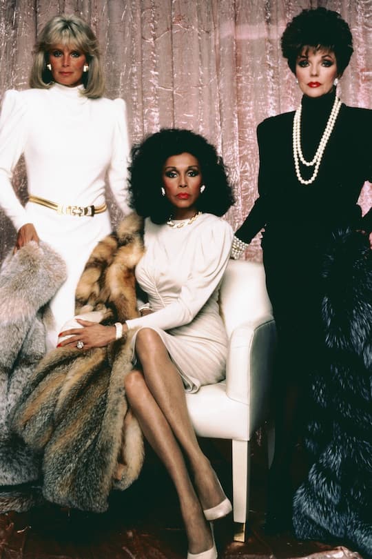 Um wen es sich handelt? Ein Tipp: Sie ist die Frau rechts im Bild.