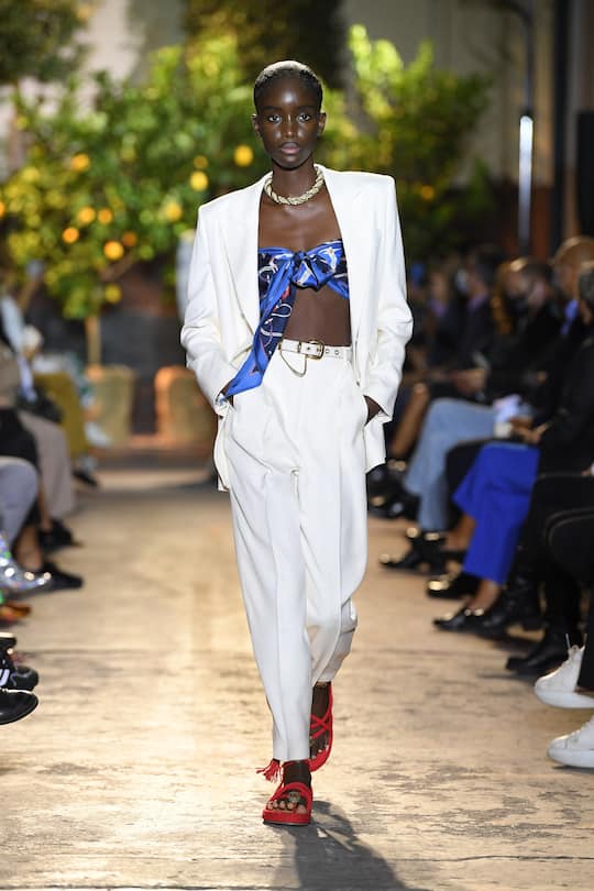 MILAN, ITALY - SEPTEMBER 24: A model  walks the runway at the Etro fashion show during the Milan Women's Fashion Week on September 24, 2020 in Milan, Italy. (Photo by Daniele Venturelli/Daniele Venturelli/WireImage )
