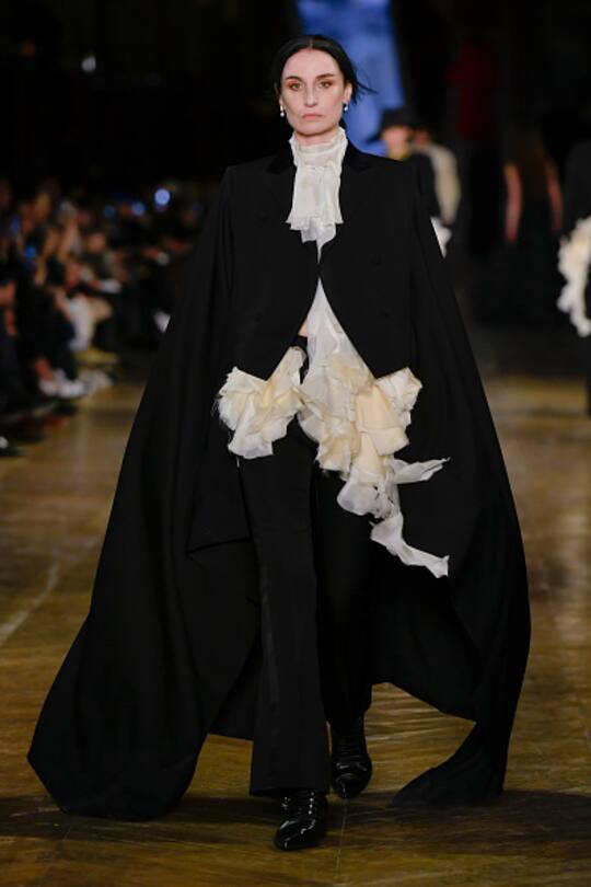 Model on the runway at the Alexander McQueen Fall RTW 2025 fashion show as part of Paris Fashion Week held at Galerie de Géologie on March 8, 2025 in Paris, France. (Photo by Giovanni Giannoni/WWD via Getty Images)