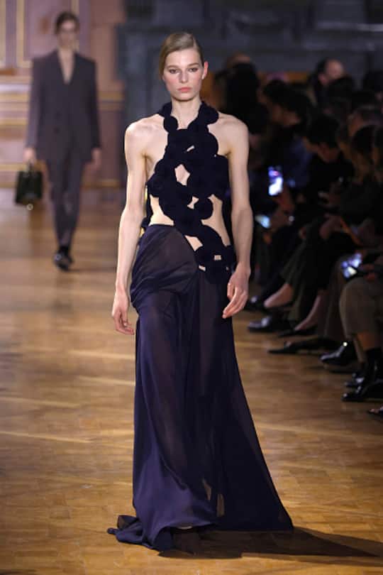 Victoria Beckham bleibt ihrer klaren Handschrift treu. (Photo by Estrop/Getty Images)