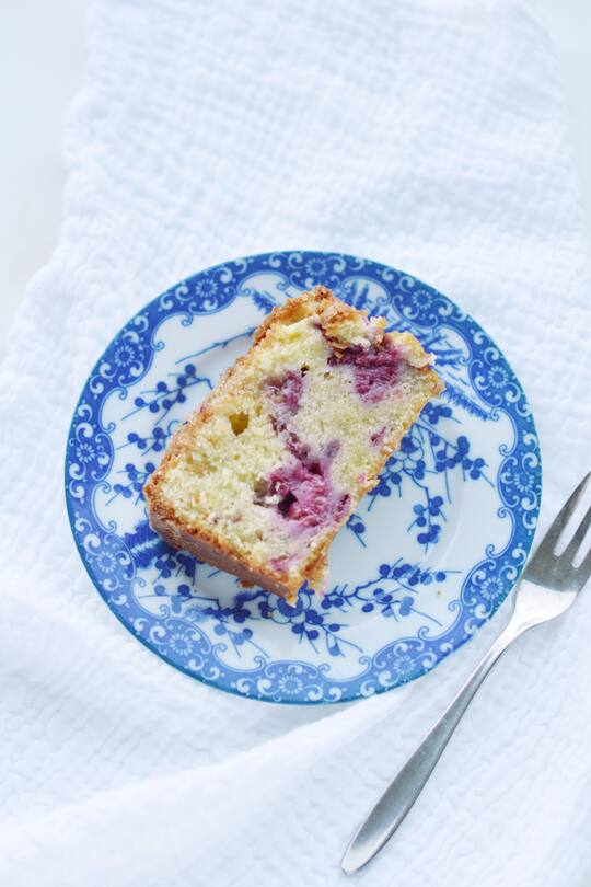 fork and flower X SI Style Crème fraîche Kuchen mit Himbeeren