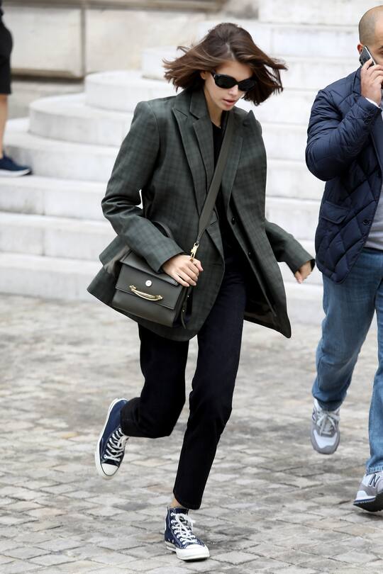 Kaia Gerber Handtasche von Alexander McQueen