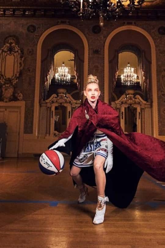 Elsa hosk basketball