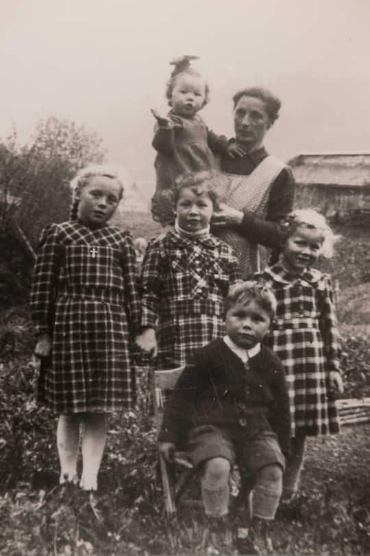 Schwestern Lisi Lischer-Studer und Rosa Staldelmann-Studer (roter Pulli), SRF Doku, Schiffsunglück 1944 Vierwaldstätterseh, 19. November 2020, Escholzmatt-Marbach