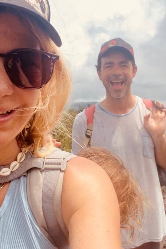 Eliana Burki mit Mann und Tochter