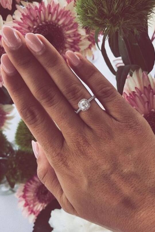 Jennifer Bosshard «Glanz & Gloria»-Moderatorin Verlobungsring Pascal Schürpf machte Antrag am 05.06.2018 in Italien