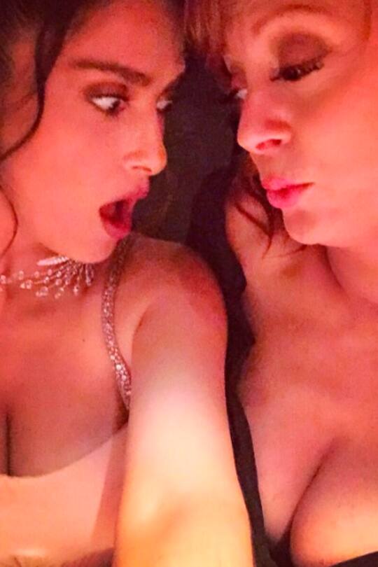 Salma Hayek Instagram Brüste mit Susan Sarandon