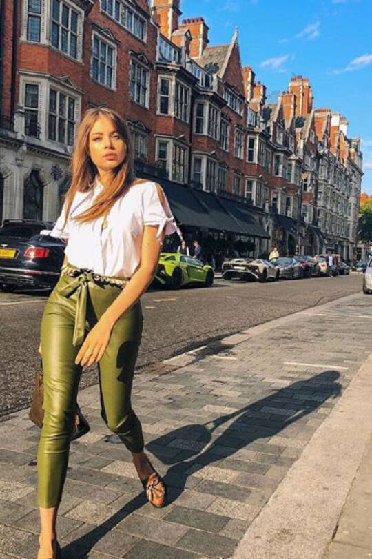 Xenia Tchoumi Street Styles