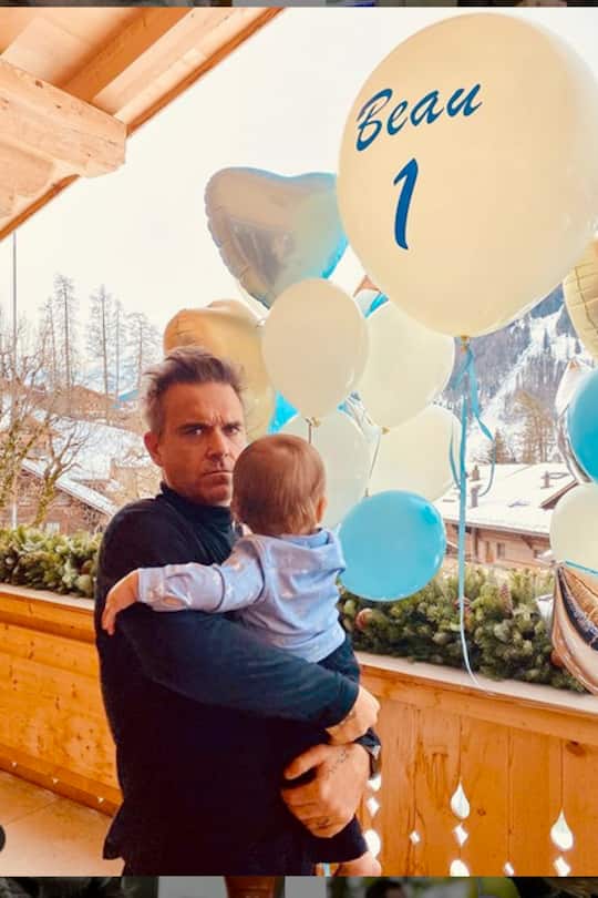 Robbie und Ayda Williams in der Schweiz, mit seinem Kind in Gstaad, SI 08/2021