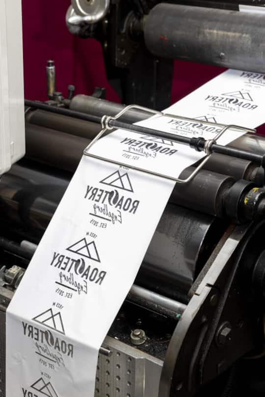 Die Heidelberg-Druckmaschine beim Labeldruck.