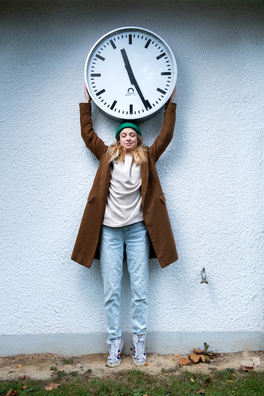 Lara Stoll, Slam-Poetin, Filmemacherin, Schauspielerin und Autorin, Gewinnerin Salzburger Stier, 2. Dezember 2020, Zürich