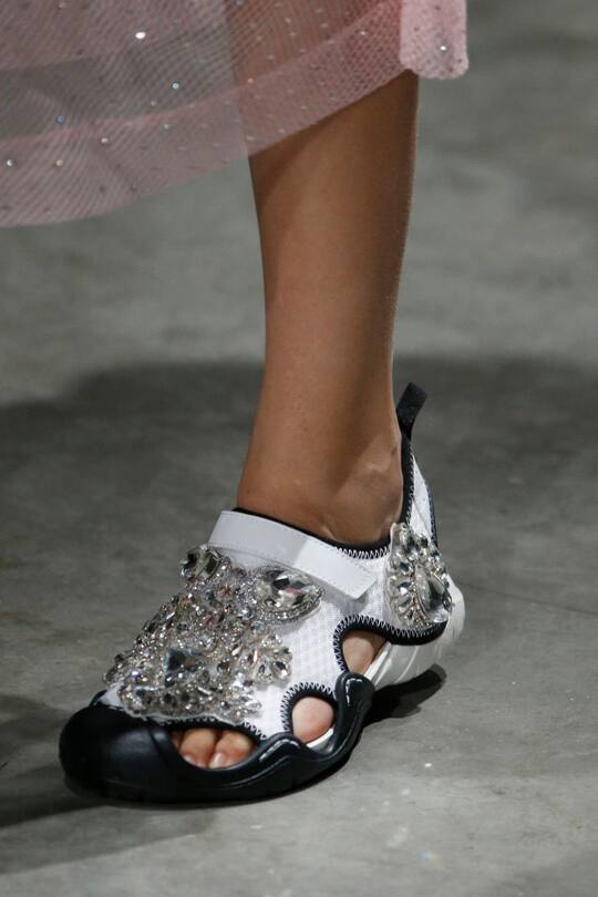 Schuhe gesehen auf den Catwalks an der Fashion Week London im September 2017