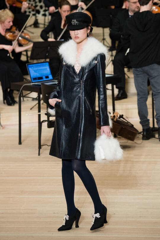 Runway-Bild der Métiers d'Art-Show 2017/2018 von Chanel