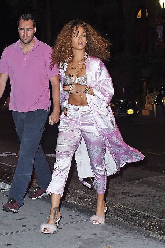 NEW YORK, NY - JULY 17: Rihanna is sighted on July 17, 2015 in New York City. (Photo by NCP/Star Max/GC Images)