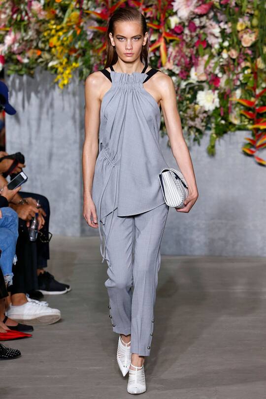 Nina Marker auf den Frühjahr/Sommer 2018 Shows