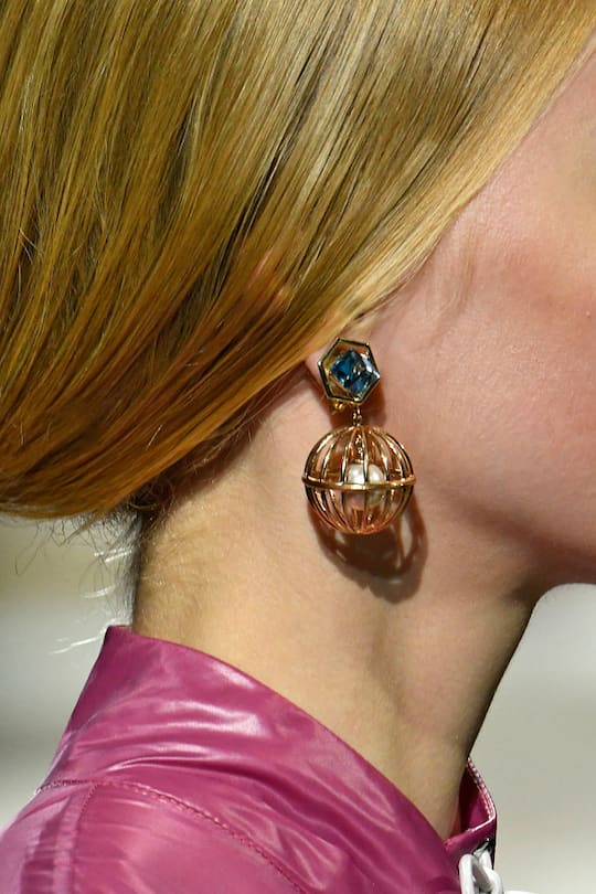 Schmuck gesehen auf den Catwalks der Fashion Week London im September 2017