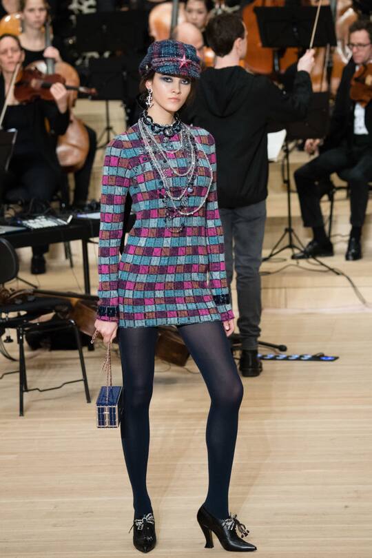 Runway-Bild der Métiers d'Art-Show 2017/2018 von Chanel