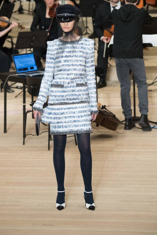 Runway-Bild der Métiers d'Art-Show 2017/2018 von Chanel
