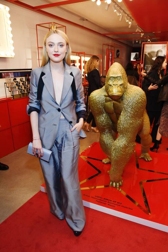 WEST HOLLYWOOD, CALIFORNIA - FEBRUARY 06: Dakota Fanning attends The Armani Box Los Angeles Pop-Up Store Grand Opening at The Armani Box on February 06, 2019 in West Hollywood, California. (Photo by Kevin Mazur/Getty Images for Giorgio Armani Beauty )