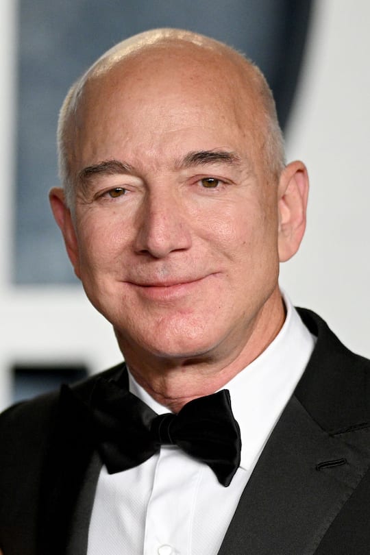 Jeff Bezos hat zwar keine Haare mehr auf dem Kopf, dafür umso mehr Millionen auf dem Konto.