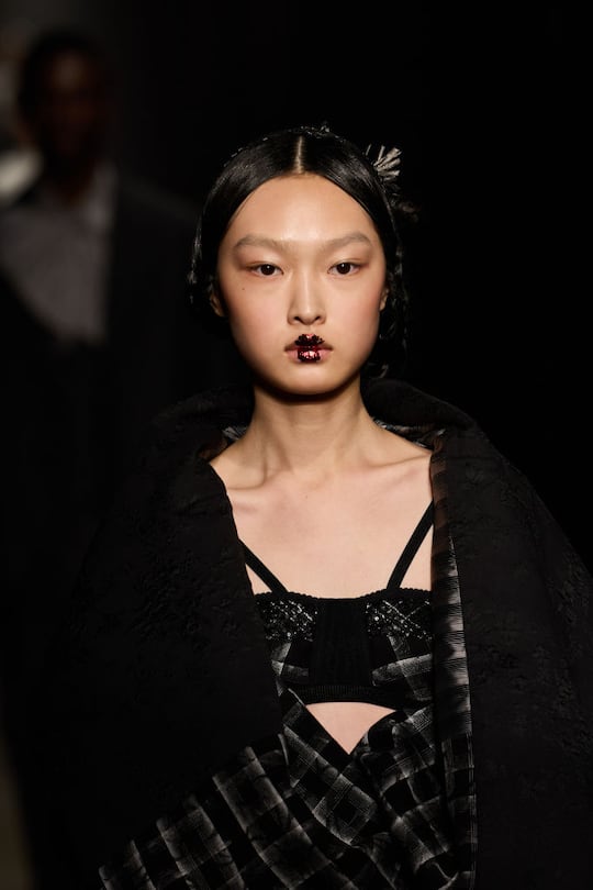Der Beauty-Look an der Herbst/Winter-25/26-Show von Antonio Marras.