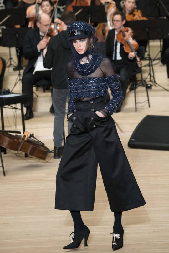 Runway-Bild der Métiers d'Art-Show 2017/2018 von Chanel