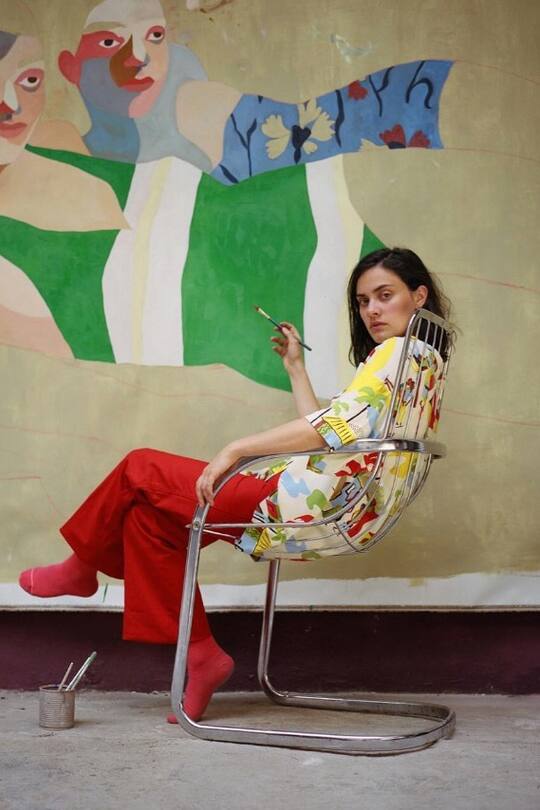 Die Künstlerin Inès Longevial in ihrem Atelier in Paris