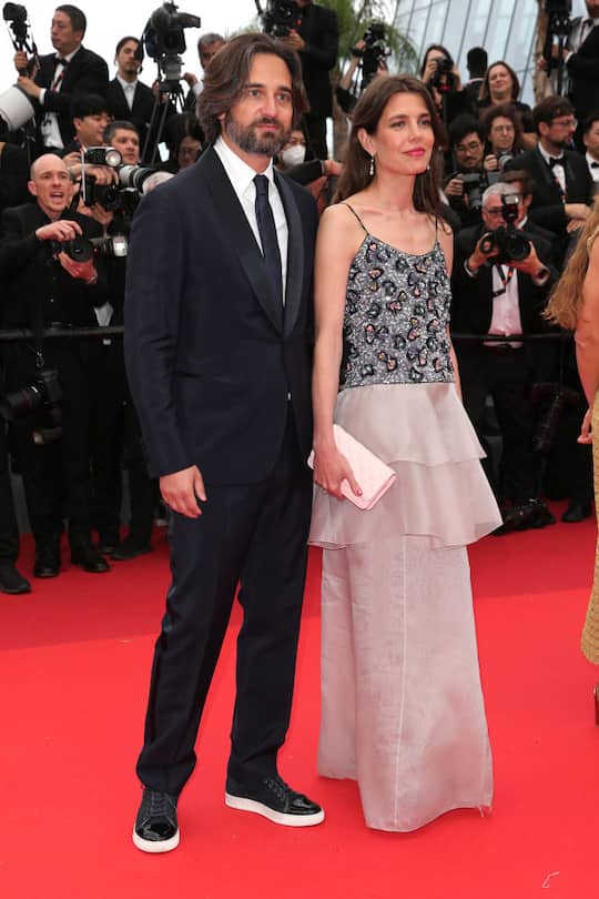 Dimitri Rassam und Ehefrau Charlotte Casiraghi auf dem roten Teppich am Filmfestival in Cannes.