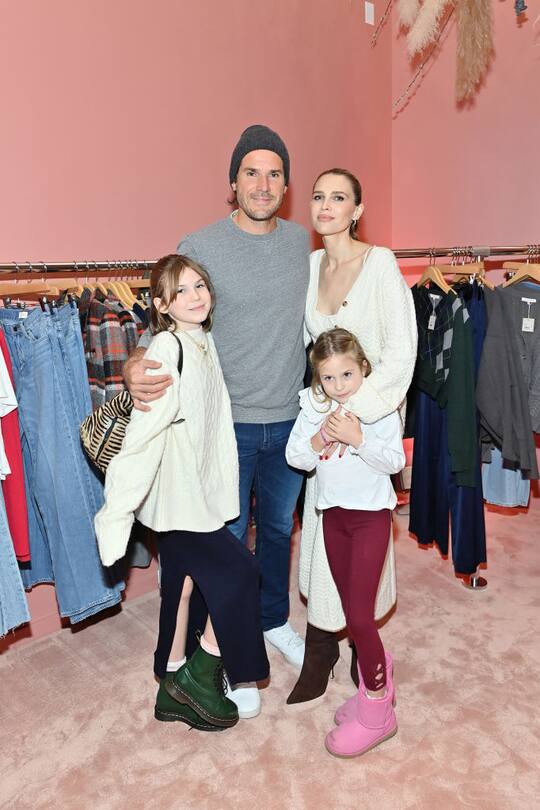 BEVERLY HILLS, CALIFORNIA - DECEMBER 13: (L-R) Tommy Haas, Valentina Haas, Josephine Lena Haas and Sara Foster attend the Favorite Daughter Store Opening hosted by Sara and Erin Foster on December 13, 2021 in Beverly Hills, California. (Photo by Stefanie Keenan/Getty Images for Favorite Daughter)