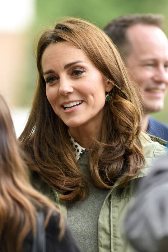LONDON, ENGLAND - OCTOBER 02: Catherine, Duchess Of Cambridge visits Sayers Croft Forest School and Wildlife Garden on October 2, 2018 in London, England. Sayers Croft is an activity centre aimed at educating and involving children and the local community in the environment. (Photo by Karwai Tang/WireImage)