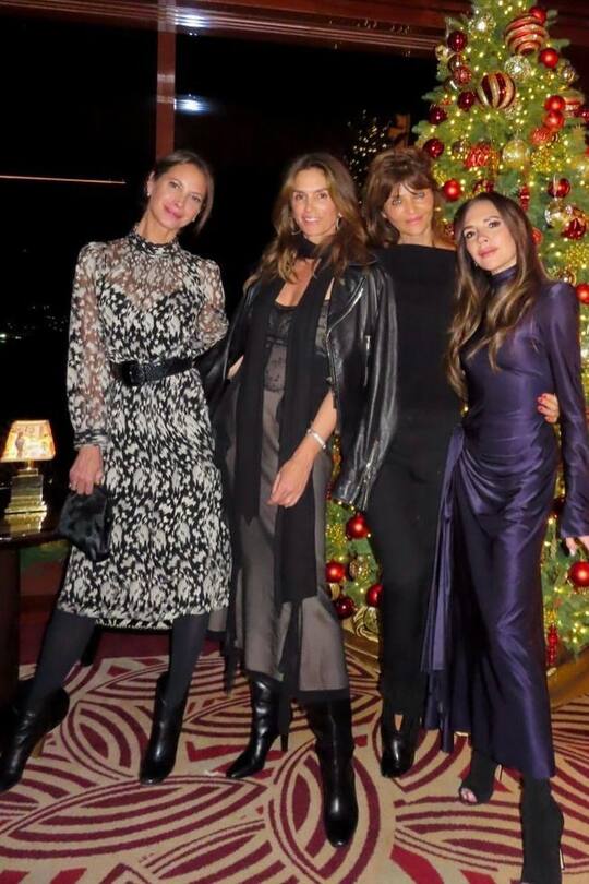 Geballte 90er-Jahre Frauenpower: Christy Turlington, Cindy Crawford, Helena Christensen und Victoria Beckham.