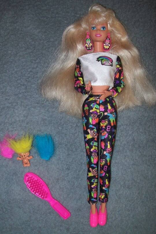 Spielzeug 80er 90er Kindheitserinnerungen Furby, Barbie, Slimey