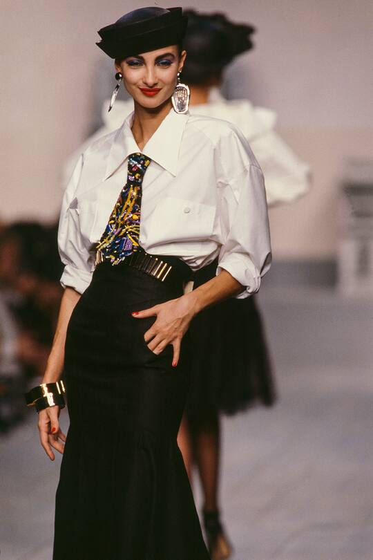 Karl Legerfelds Kollektionen im Laufe der Zeit