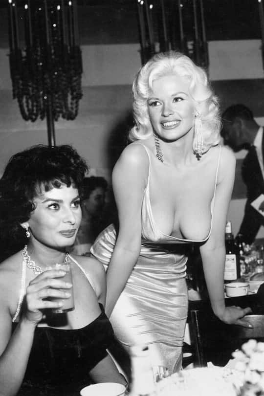 Die 22 skandalösesten Kleider ever