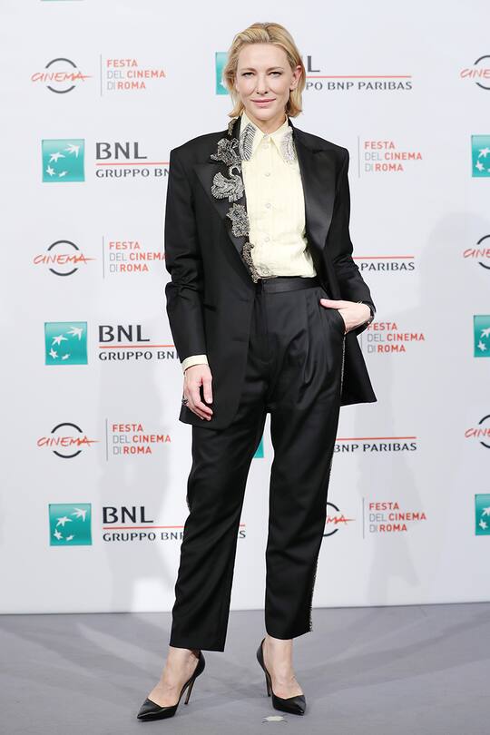 Hosenanzüge auf dem roten Teppich