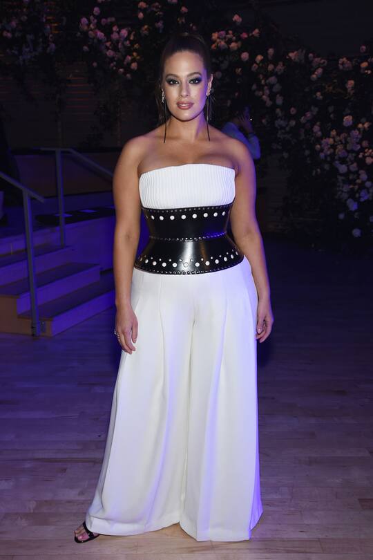 Diese 5 Styling-Tipps schummeln eine schmale Hüfte