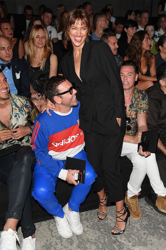 Irina Shayk und Mert Alas an der Dsquared2 Show in Mailand