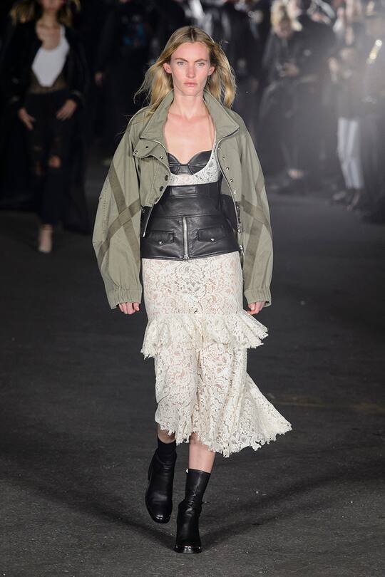 New York Fashion Week Alexander Wang Frühjahr/Sommer 2018 Runway