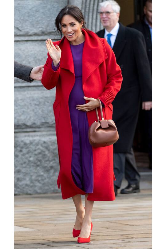 Meghan holt die Umstandsmode wieder raus