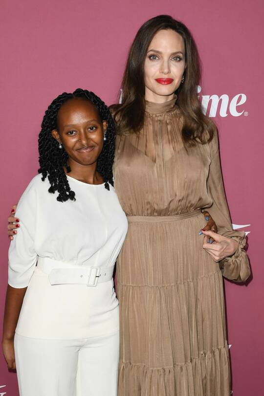 BEVERLY HILLS, CALIFORNIA - SEPTEMBER 30: (L-R) Zahara Jolie-Pitt and Angelina Jolie attend Variety's Power Of Women: Los Angeles Event on September 30, 2021 in Beverly Hills, California. (Photo by Jon Kopaloff/WireImage,)